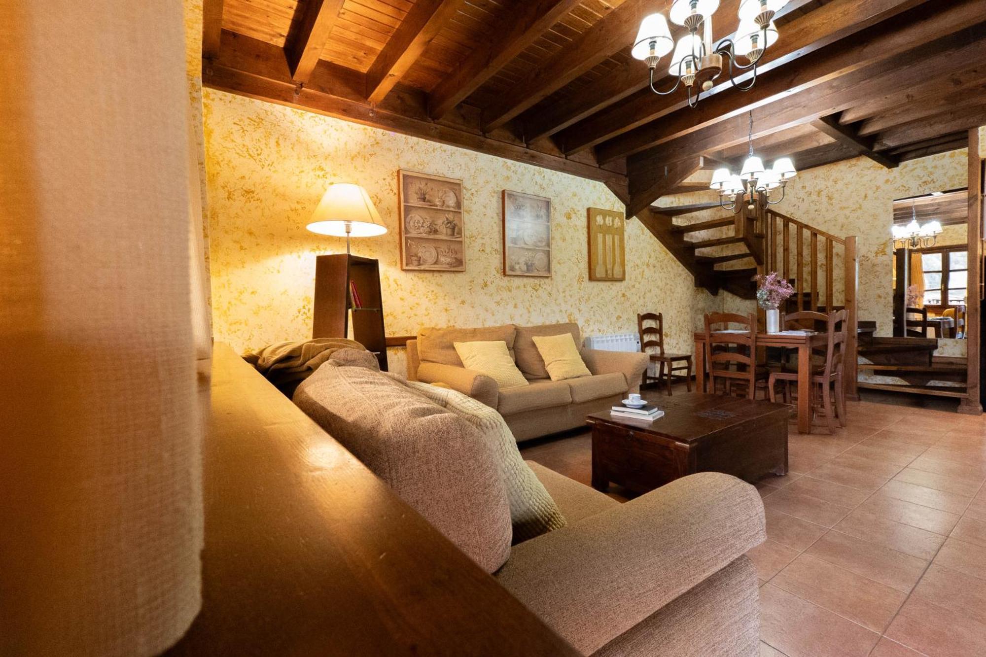 Apartamentos Rurales San Feliz Pola de Lena Eksteriør bilde